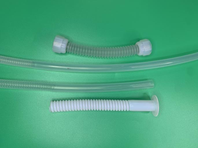 Talking about the use of transparent Teflon corrugated pipe